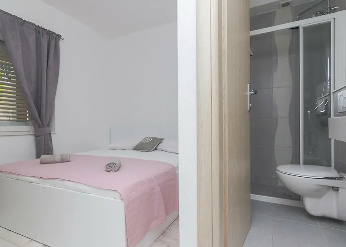 Guest house A&b Makarska