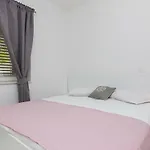 A&b